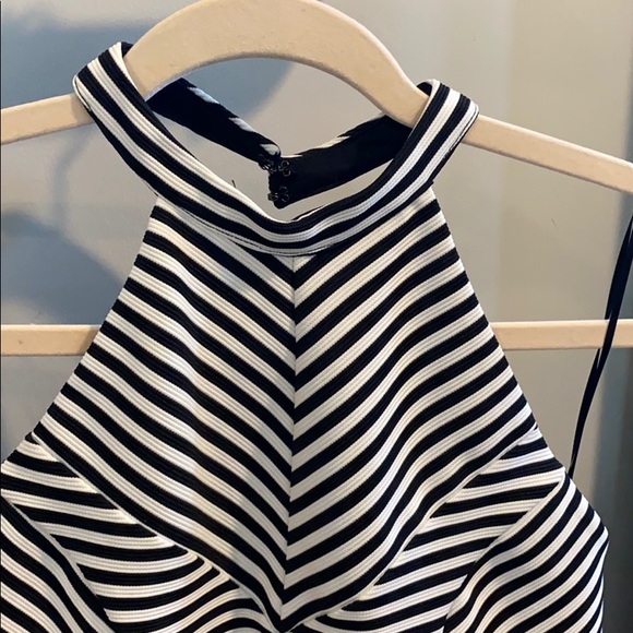 Guess peplum top - Picture 2 of 4